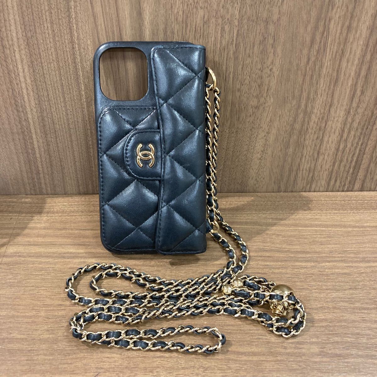 激レア CHANEL シャネル 小物 マトラッセ ラムスキン iPhone 激レア CHANEL シャネル 小物 マトラッセ ラムスキン iPhone