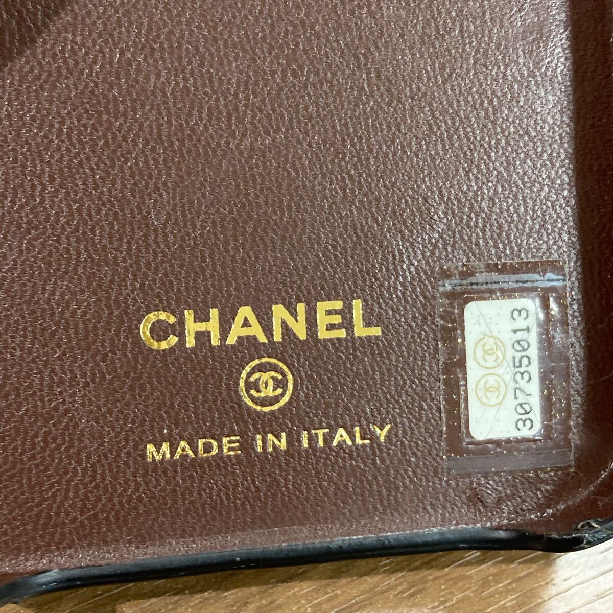激レア CHANEL シャネル 小物 マトラッセ ラムスキン iPhone 激レア CHANEL シャネル 小物 マトラッセ ラムスキン iPhone