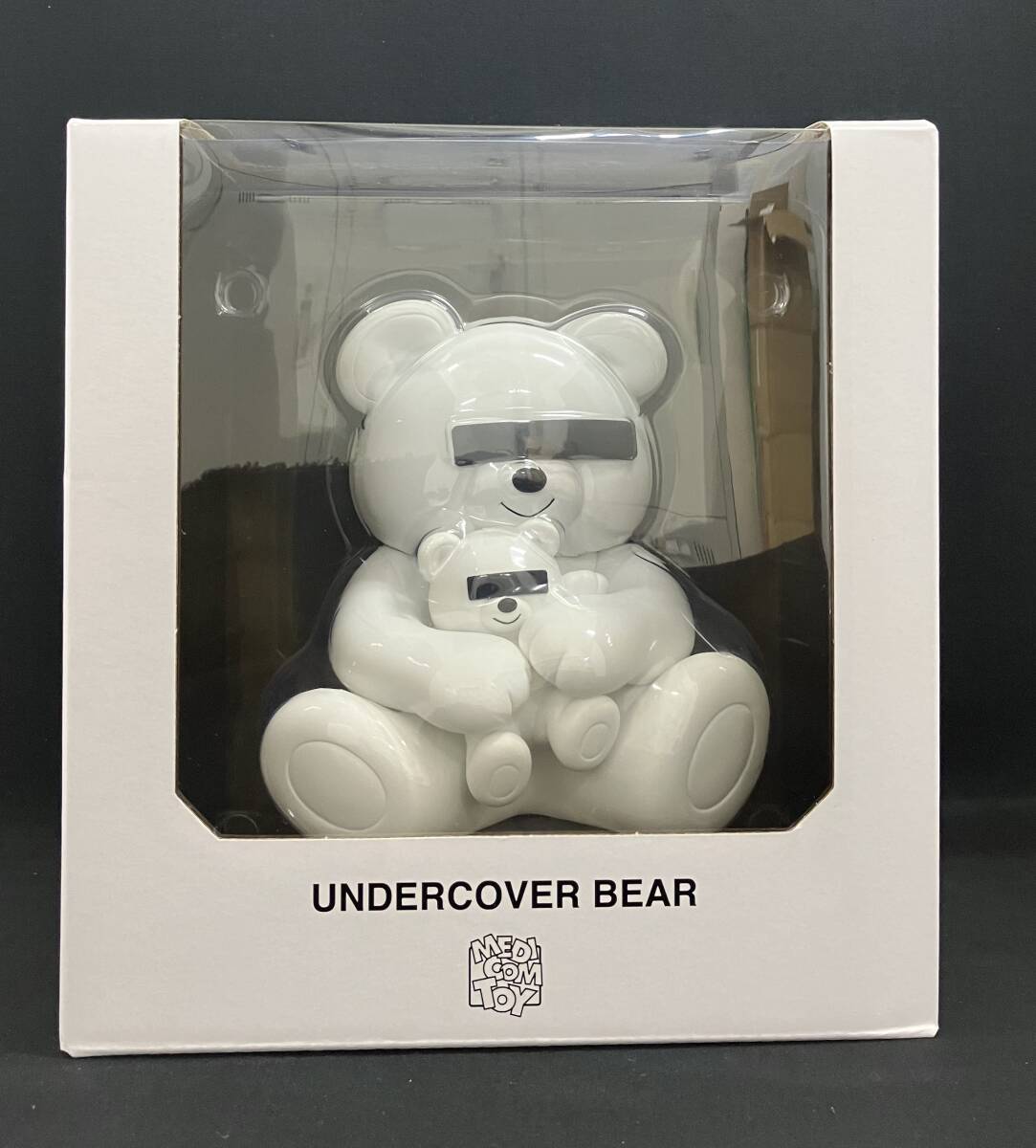 メディコム・トイ UNDERCOVER BEAR WHITE Vinyl Collectible メディコム・トイ UNDERCOVER BEAR WHITE Vinyl Collectible
