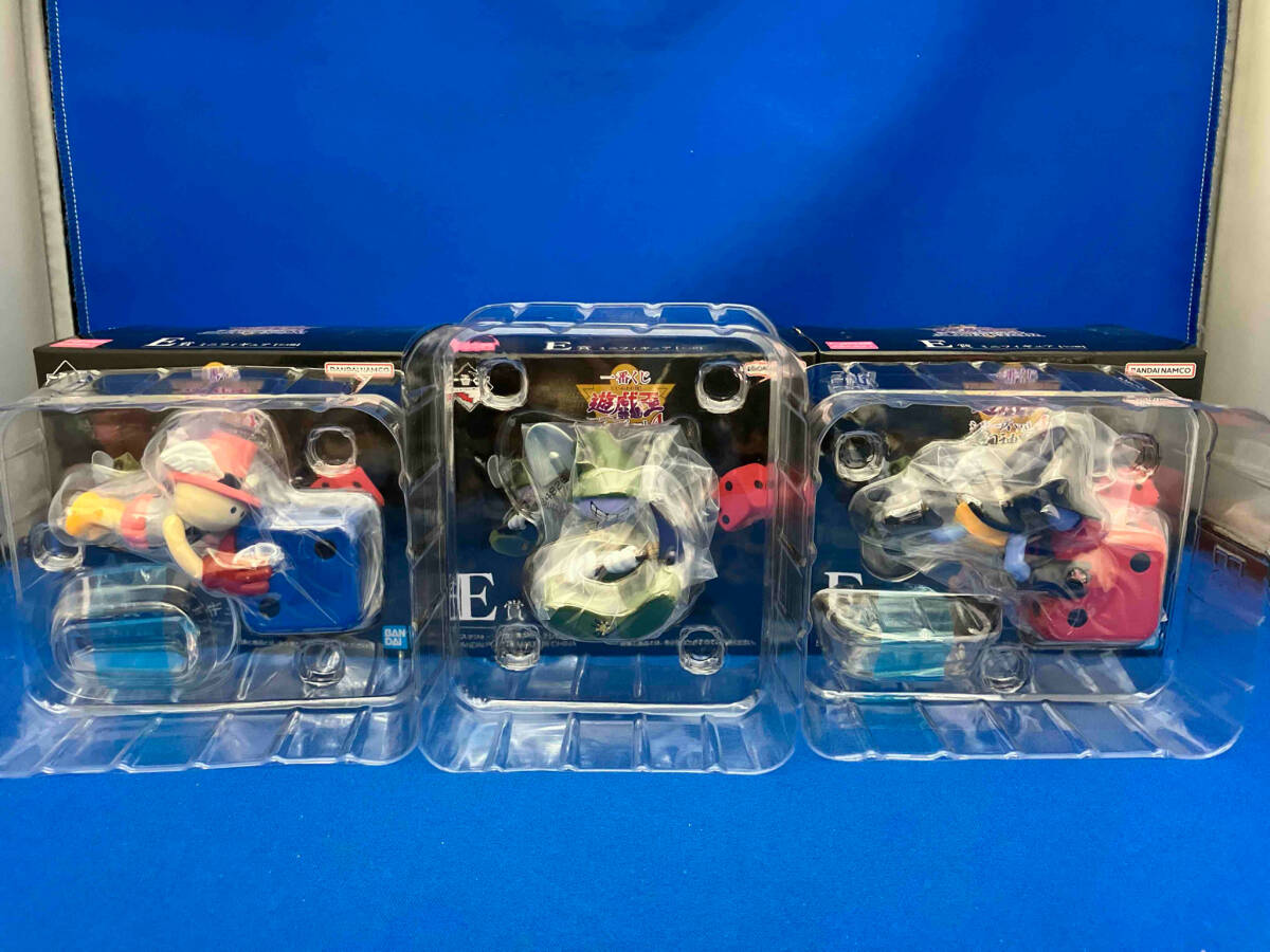 遊戯王 一番くじ E賞 ミニフィギュア フィギュアセット　一番くじ　遊戯王 三幻神 E賞 天使のサイコロ 悪魔のサイコロ 墓荒らし フィギュア