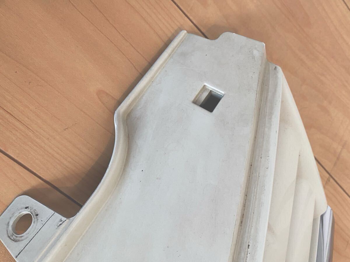 日産  ノート E11 純正フロントグリル 後期型 NISSAN NOTE ラジエターグリル_画像4