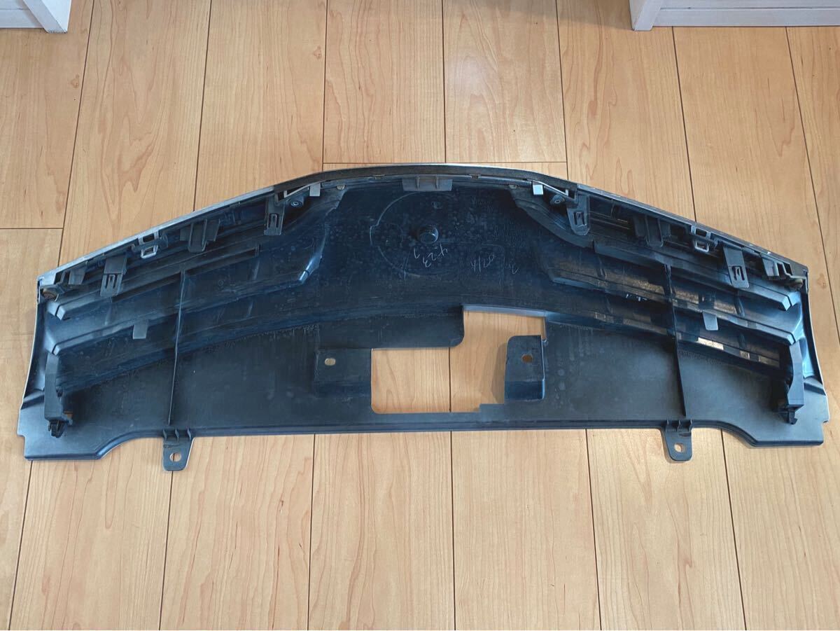 日産  ノート E11 純正フロントグリル 後期型 NISSAN NOTE ラジエターグリル_画像6