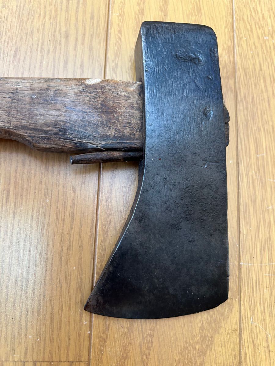 古い玉斧 デンマークで1030年前のバイキングの斧を発見 : r/Norse