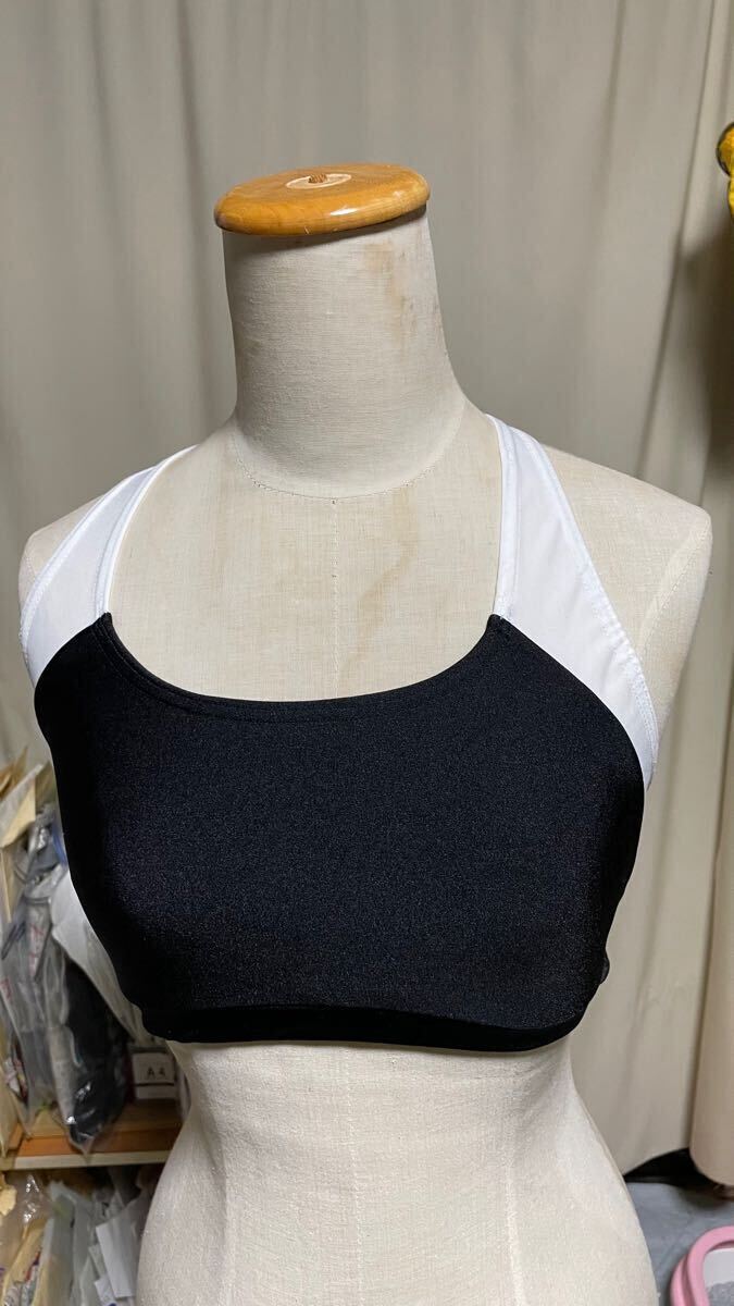 女子陸上ブラトップ　ブラック×白 Ｌサイズ 陸上　コスプレ_画像1