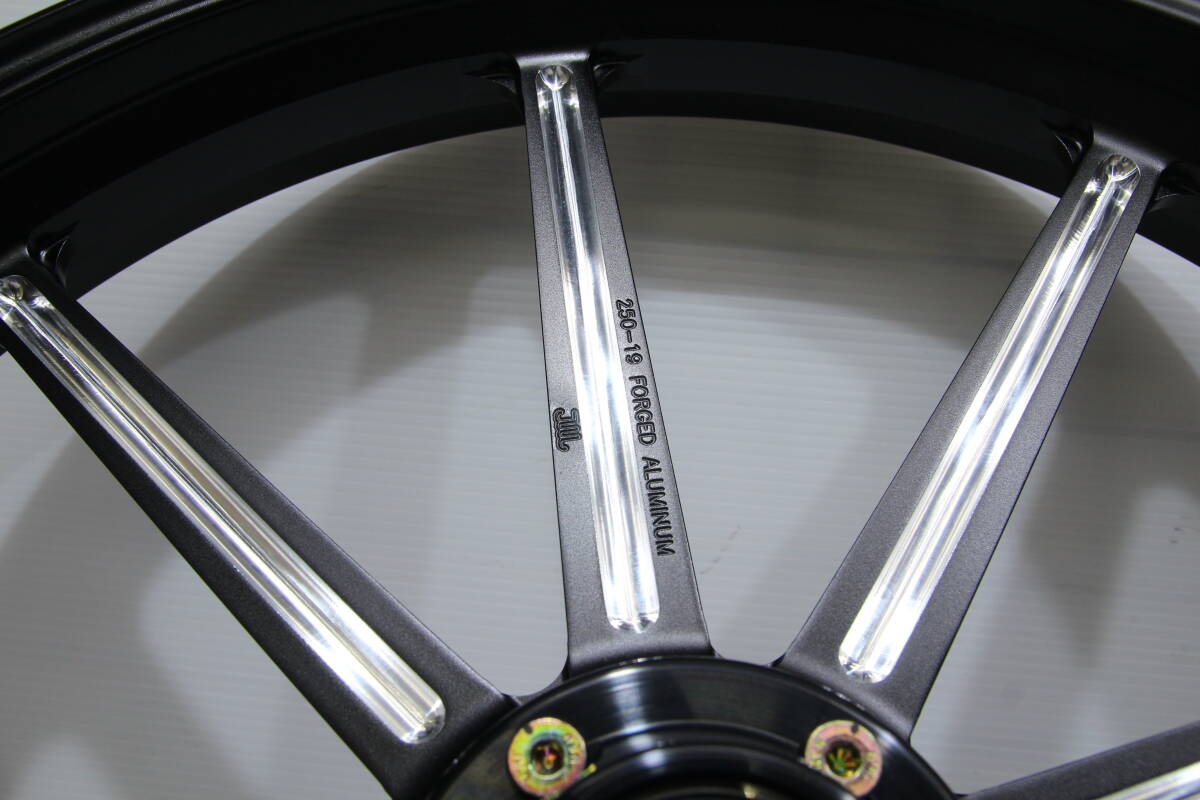 新品未使用 Harleydavidson FXDC FXDB に適合 GLIDE アルミ鍛造ホイール前后セット ブラック/シルバー 14'～17'に適合 グライド