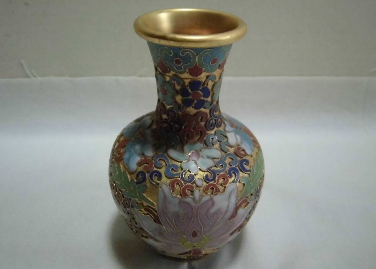 小さめ 花瓶 一輪挿し 金属製 七宝焼 花柄(蘭柄) 真鍮 中国製 飾花瓶 置物 飾り物 工芸品 花入れ フラワーベース インテリア レトロ A