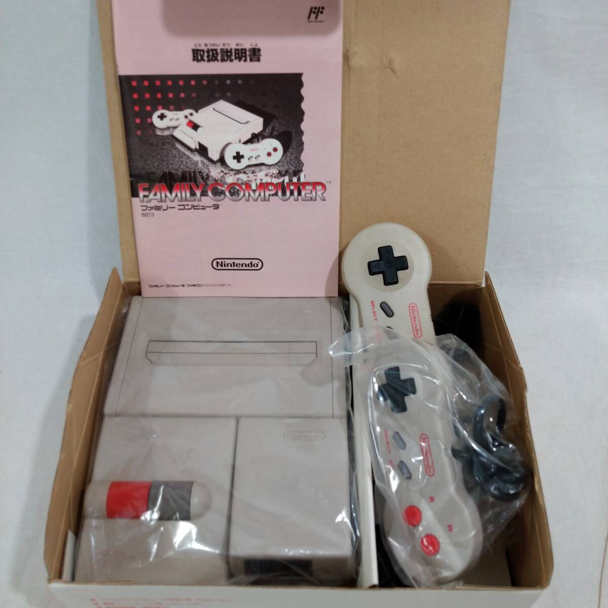 レビュー高評価商品 Yahoo!オークション - 【希少】任天堂 Nintendo ファミコン 家庭用ゲーム機本体
