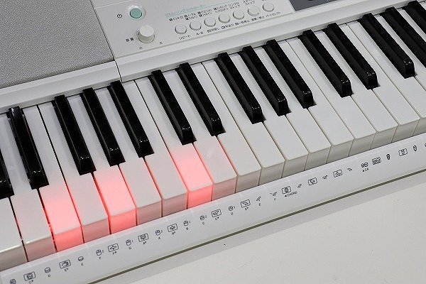 中古】CASIO(カシオ) 61鍵盤 電子キーボード LK-512 [光 中古】CASIO(カシオ) 61鍵盤 電子キーボード LK-512 [光