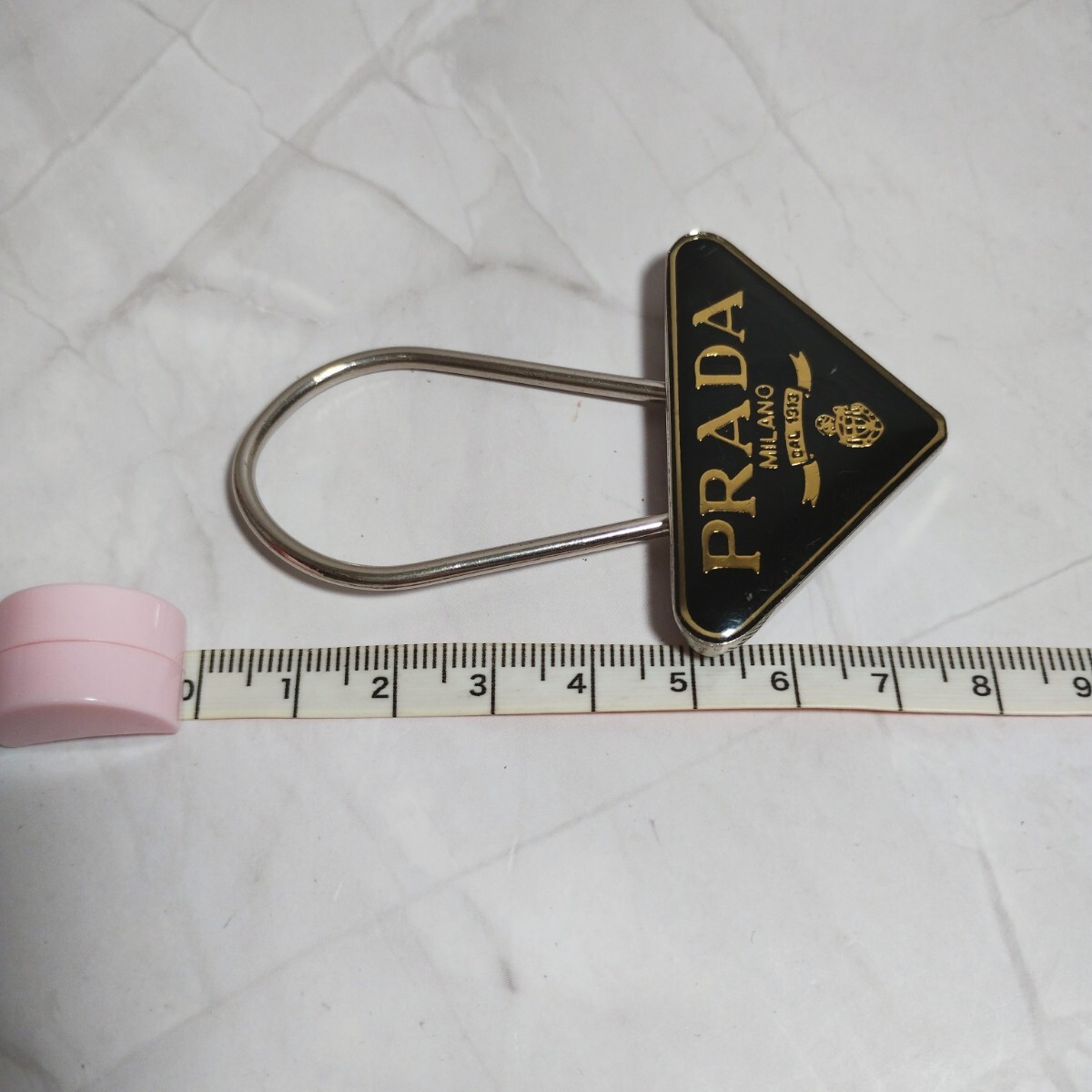PRADA キーリング キーホルダー 三角プレート トライアングル PRADA キーリング キーホルダー 三角プレート トライアングル