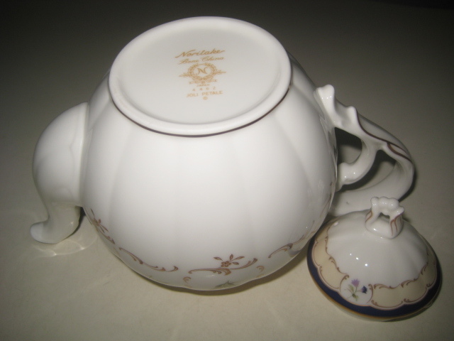 廃盤品 ノリタケ 4462 JOLIPETALE ジョリペタル ティーポット 廃盤品 ノリタケ 4462 JOLIPETALE ジョリペタル ティーポット