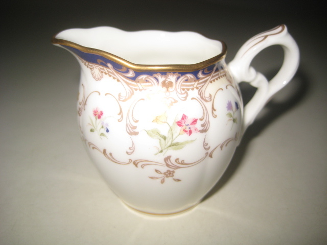 廃盤品 ノリタケ 4462 JOLIPETALE ジョリペタル ティーポット 廃盤品 ノリタケ 4462 JOLIPETALE ジョリペタル ティーポット