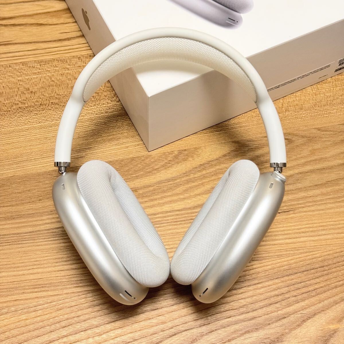 AirPods MAX 初代 silver 覚え込ま シルバー 第一世代 Apple AirPods MAX 初代 silver 覚え込ま シルバー 第一世代 Apple