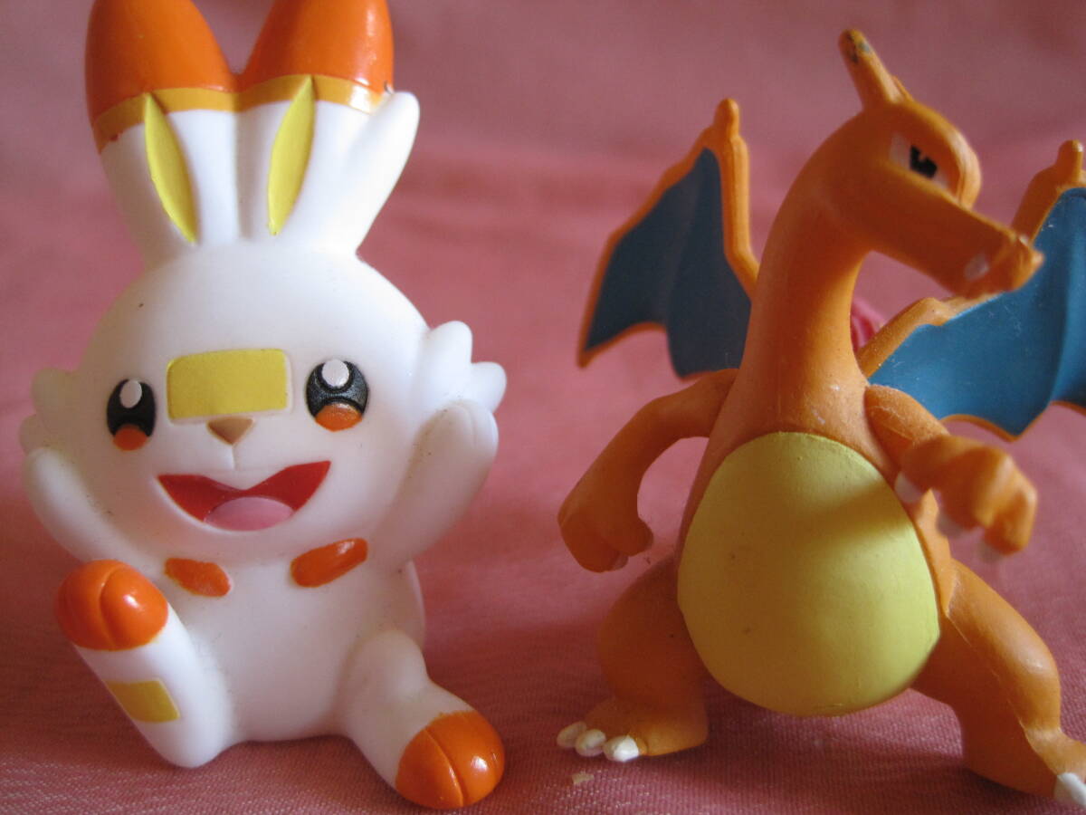 ポケモン リザードン フィギュア 他1体 指人形 ポケモン リザードン フィギュア 他1体 指人形