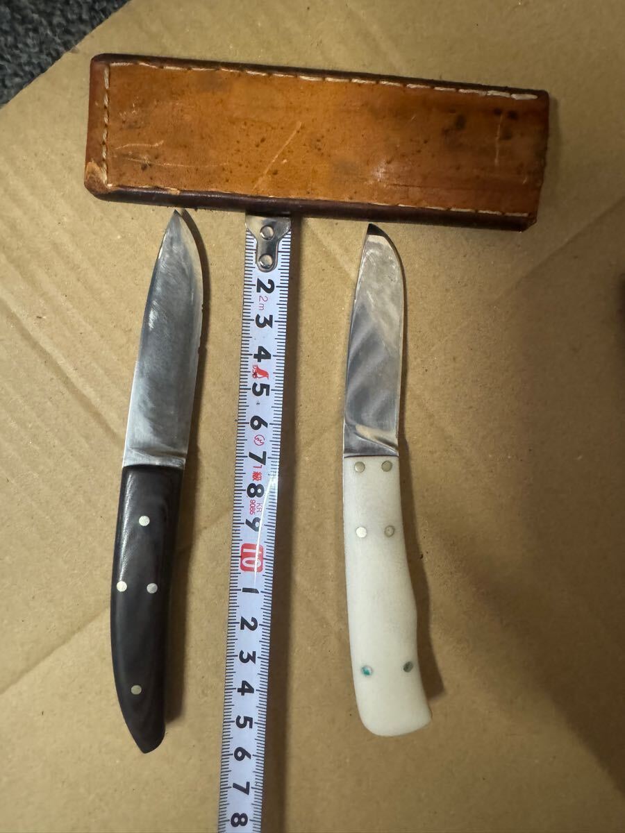 銘は見つけて無い、メーカー不明!ナイフ 革ケース付き、現状品 銘は見つけて無い、メーカー不明!ナイフ 革ケース付き、現状品
