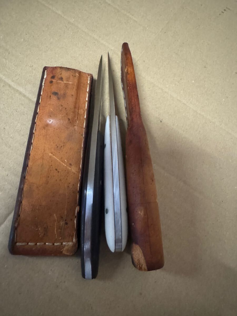銘は見つけて無い、メーカー不明!ナイフ 革ケース付き、現状品 銘は見つけて無い、メーカー不明!ナイフ 革ケース付き、現状品