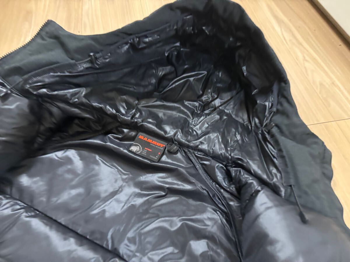 送料無料・美品 お洒落 マムート セラック IN フーデッド 送料無料・美品 お洒落 マムート セラック IN フーデッド