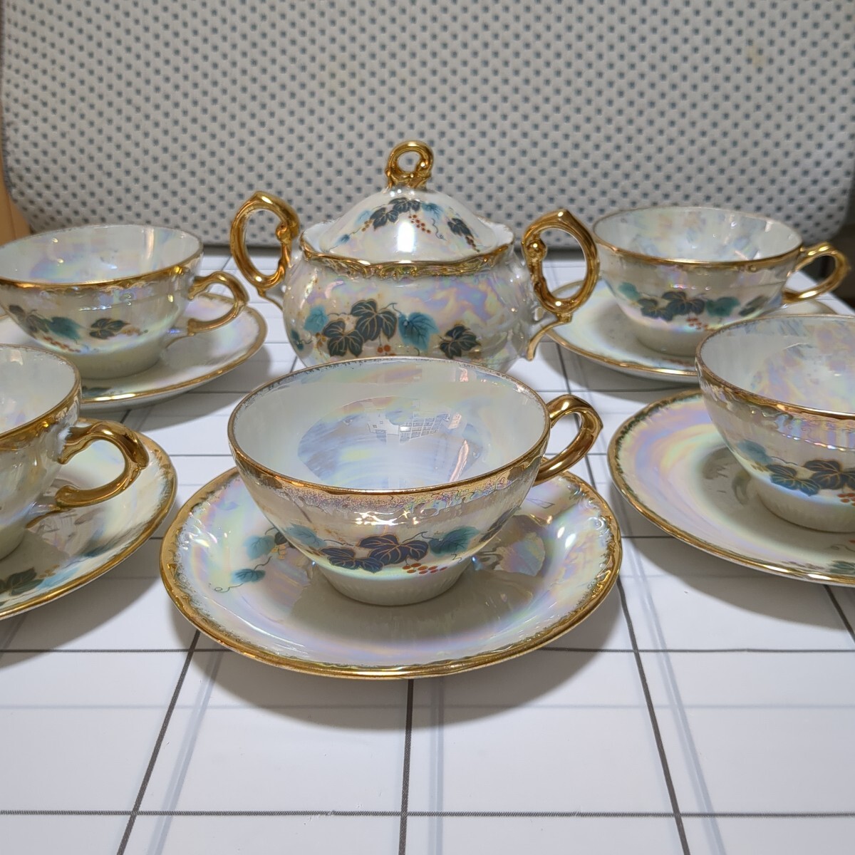 レトロ Pearl 豪華なシュガーポット&ティーカップ5客セット レトロ Pearl 豪華なシュガーポット&ティーカップ5客セット