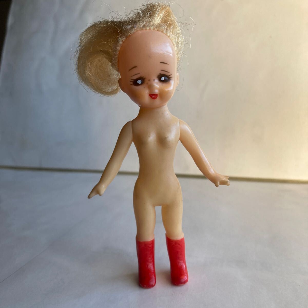■昭和レトロ ビンテージ人形　フィギュア　女の子　着せ替え人形おもちゃドールアンティークジャンク当時物2b■検おまけ食玩昔グリコ古い