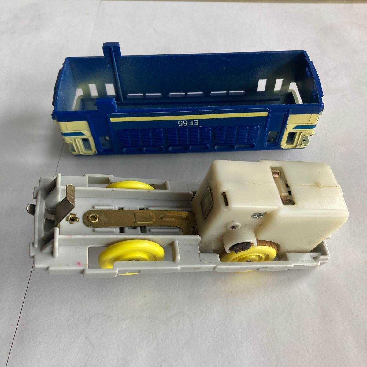 □古いプラレール ブルートレイン(EF65)電気機関車ミニカー □古いプラレール ブルートレイン(EF65)電気機関車ミニカー