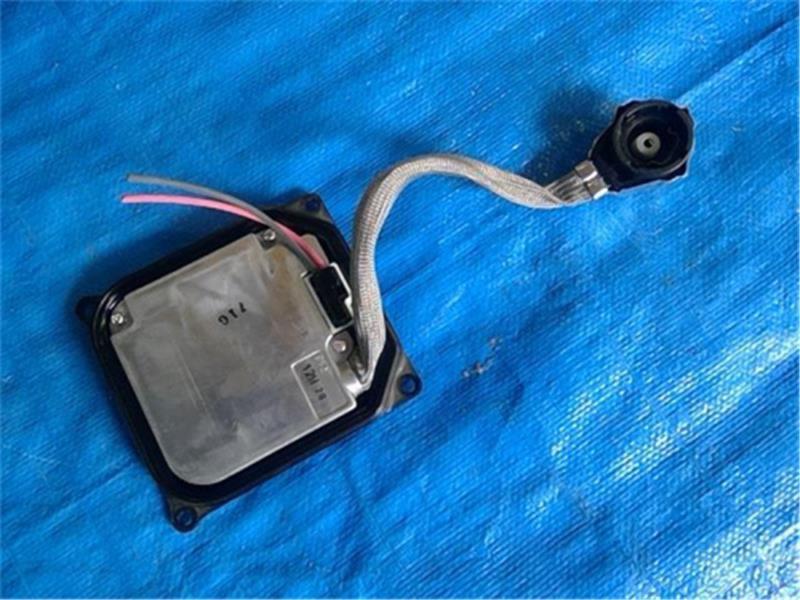  Toyota оригинальный Voxy { AZR60G } левая фара блок управления P70500-24002792