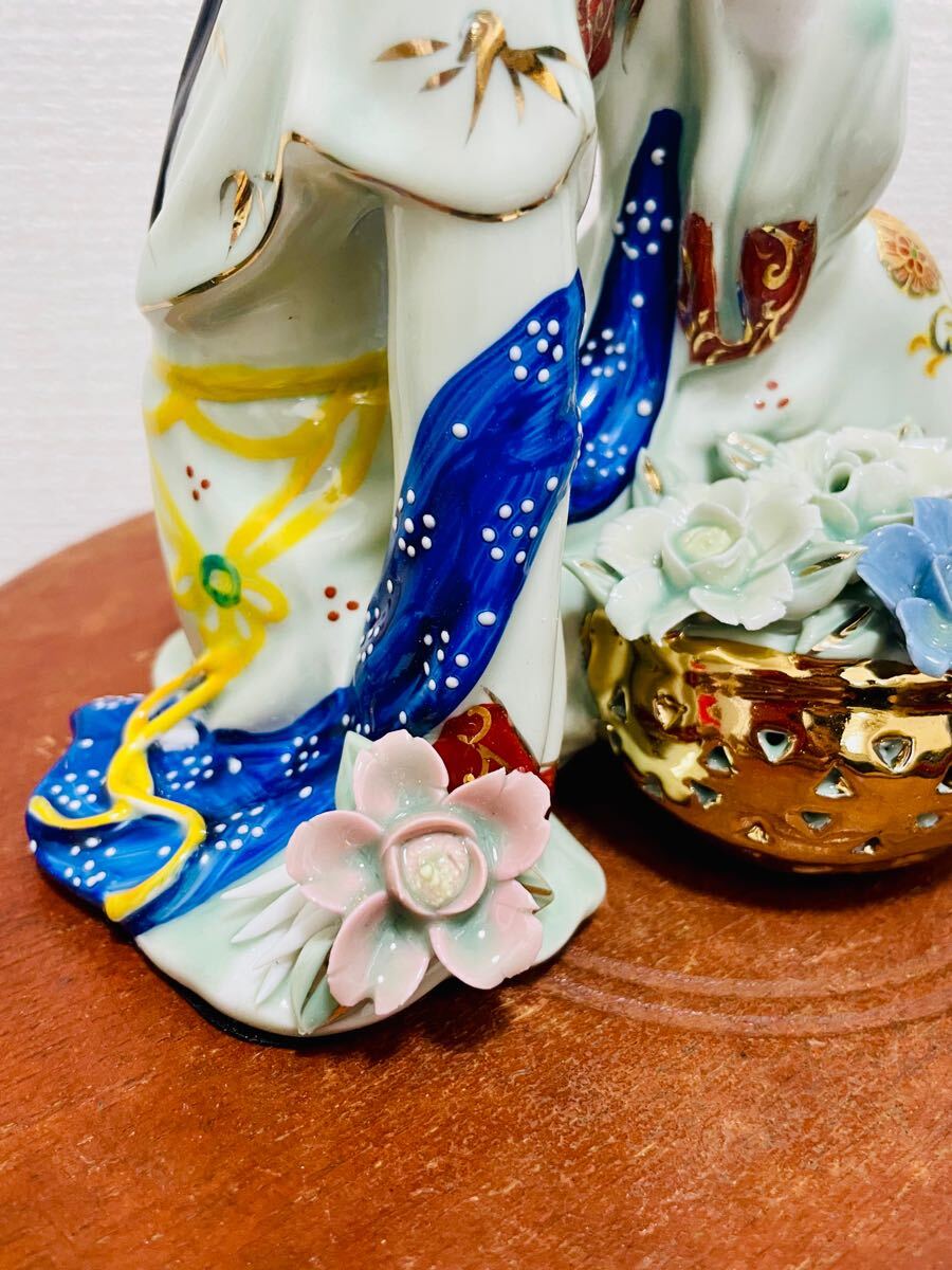 自宅保管品】中国陶器/芸者/高さ約20cm/人形 女性像/インテリア 自宅保管品】中国陶器/芸者/高さ約20cm/人形 女性像/インテリア