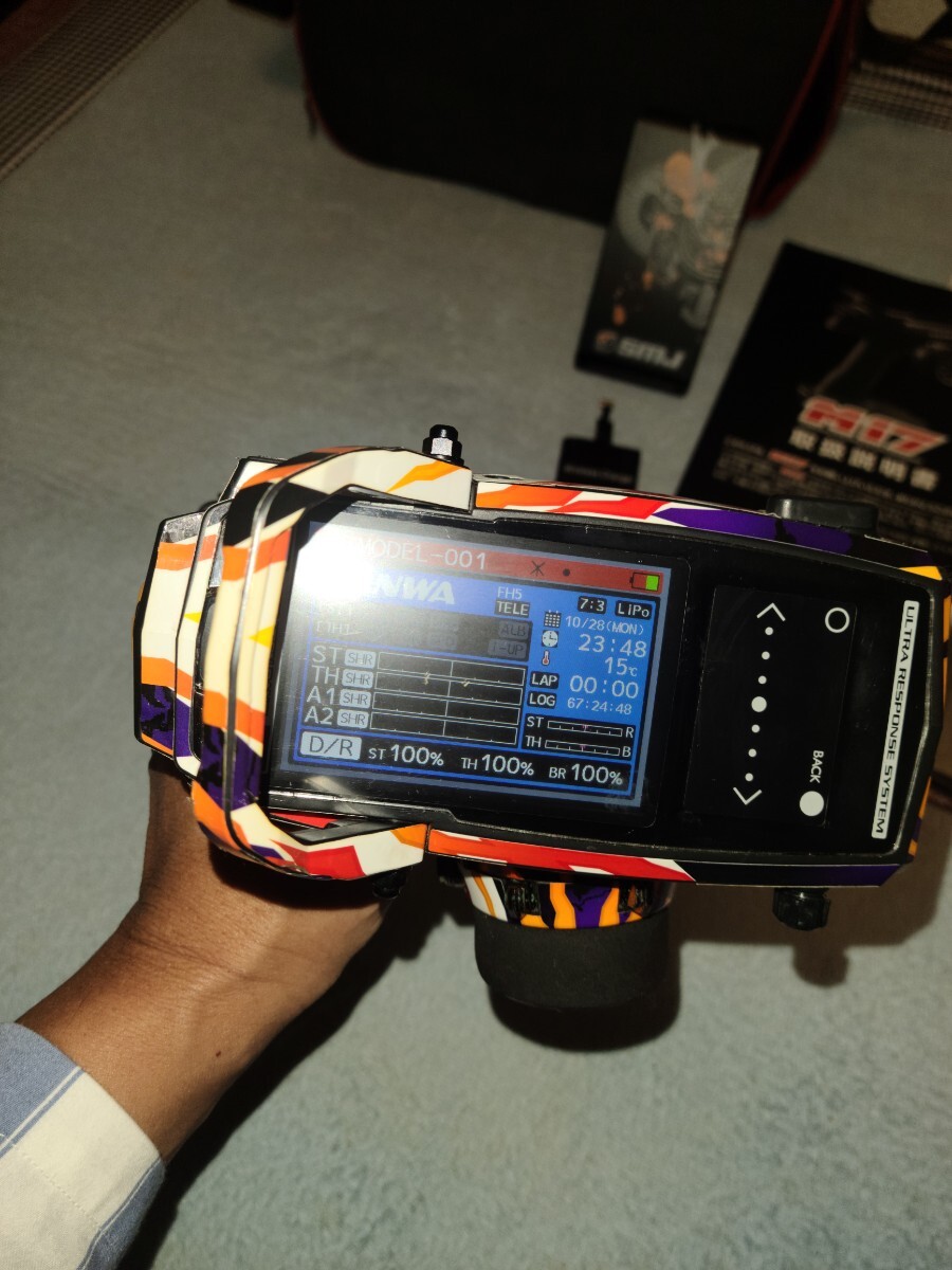 サンワ M17 と受信機8個!中古 サンワ M17 と受信機8個!中古 サンワM17 と受信機8個!中古
