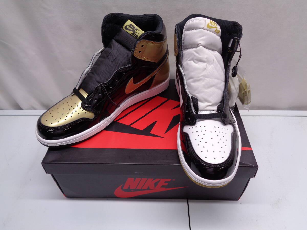 77-15　スニーカー　未使用品　NIKE AIR JORDAN 1 RETRO HIGH OG NRG GOLD TOP3　2017年 861428-001　28.5cm
