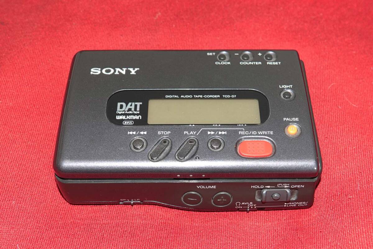 SONY TCD-D7 / DAT WALKMAN ウォークマン 通電OK Yahoo!オークション - SONY DAT Walkman TCD-D7 通電不可 完全