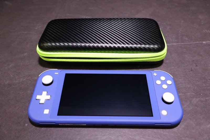 FUR【中古】完備品 Nintendo Switch Lite 恥ずかしかっ FUR【中古】完備品 Nintendo Switch Lite 恥ずかしかっ