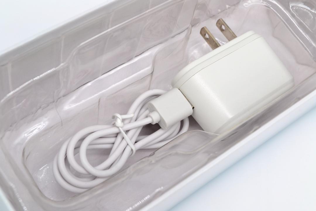 ★未使用★アクアウォーターピーリング 美顔器 充電式 ブルー ACQUA_画像5