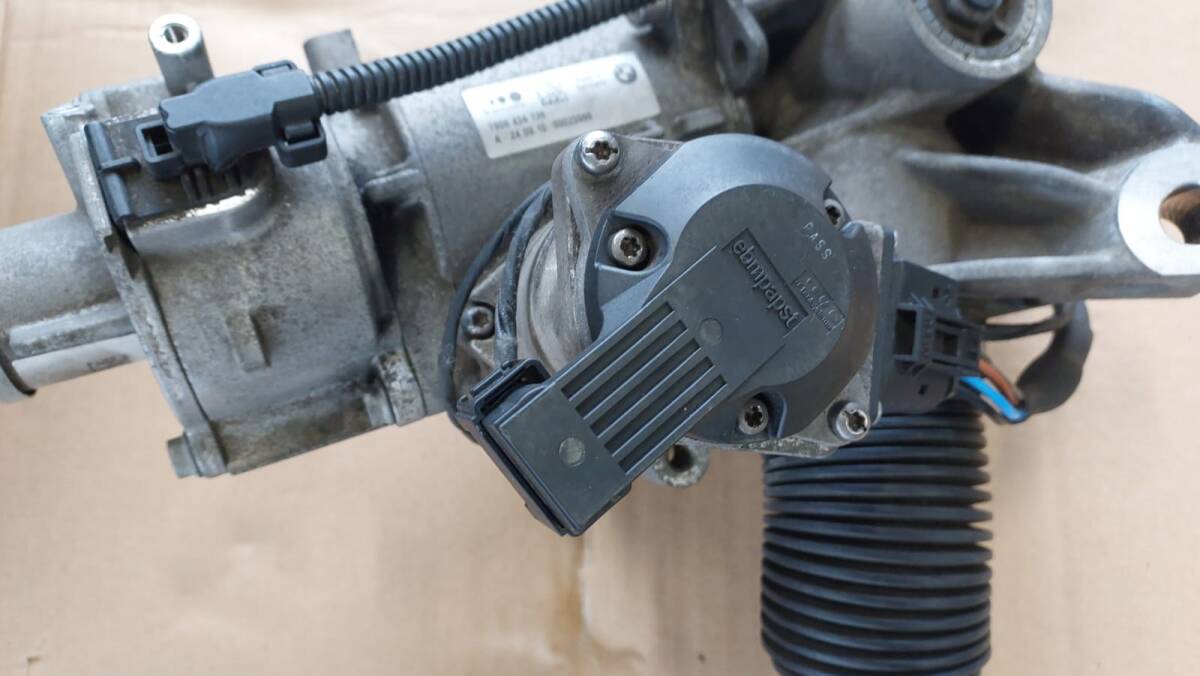 BMW 5シリーズ F10 F11 LCI 2013年 ステアリング ギアボックス