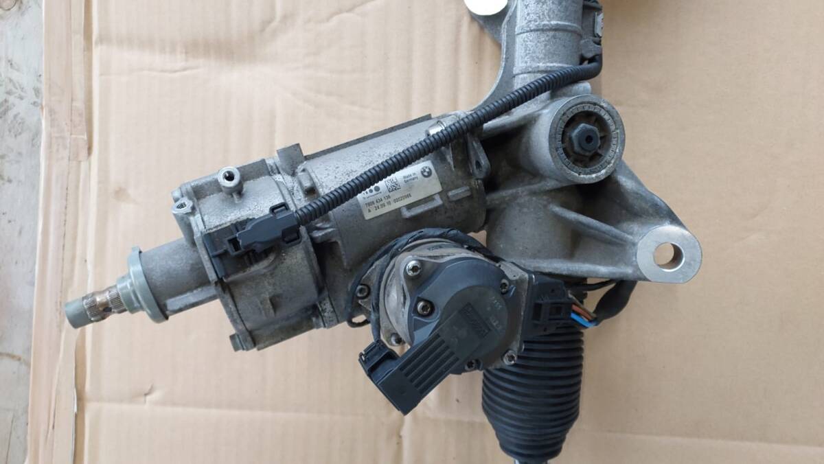 BMW 5シリーズ F10 F11 LCI 2013年 ステアリング ギアボックス