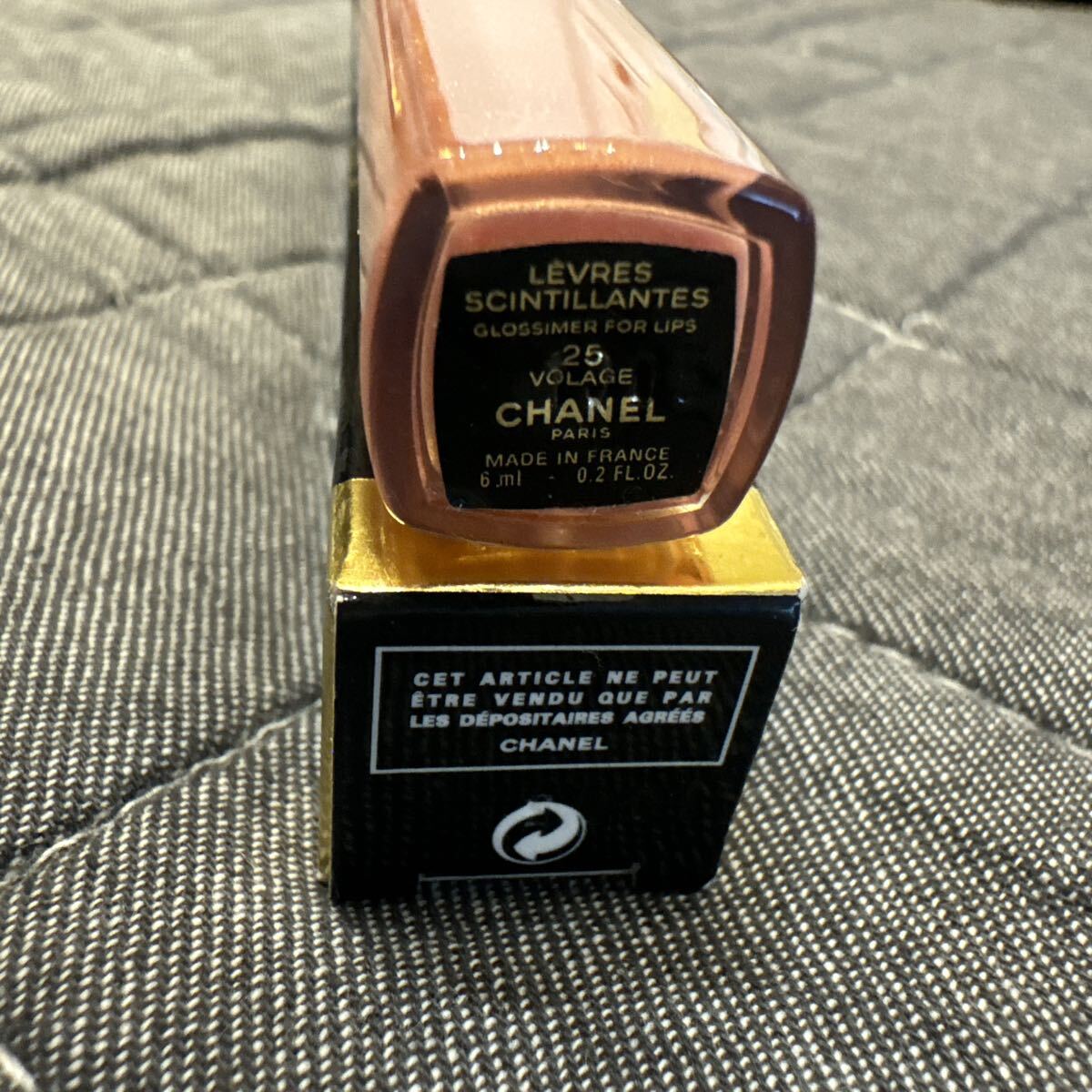CHANEL シャネル レーヴル サンティヤント 25 ヴォラージュ リップグロスCHANEL LEVRES SCINTILLANTES 25 VOLAGE 6ml