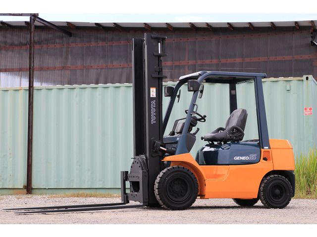 * Toyota used forklift 2.5 ton diesel rotation Fork tire new goods * forklift Hyogo all p Roth 