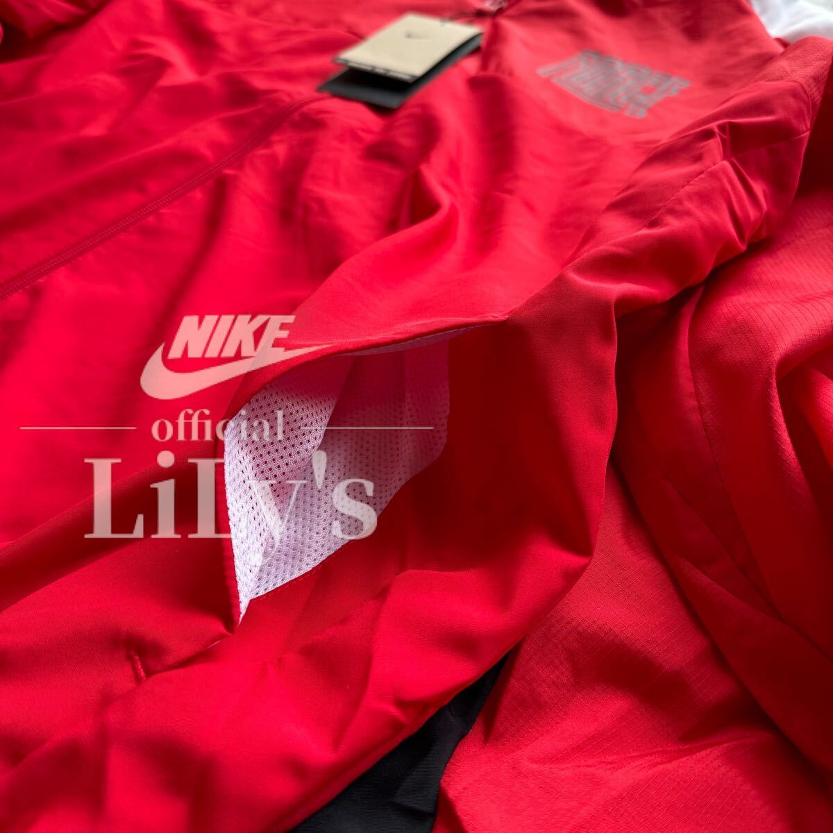 新品 NIKE上下セットアップ Mサイズ ナイロン 送料込み ナイキ 新品 NIKE上下セットアップ Mサイズ ナイロン 送料込み ナイキ