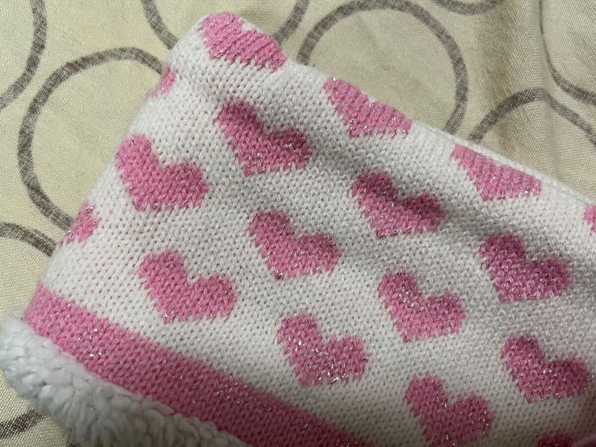 ハート柄とリボンがかわいい裏ボアあったかキッズネックウォーマー ホワイト×ピンク_画像3