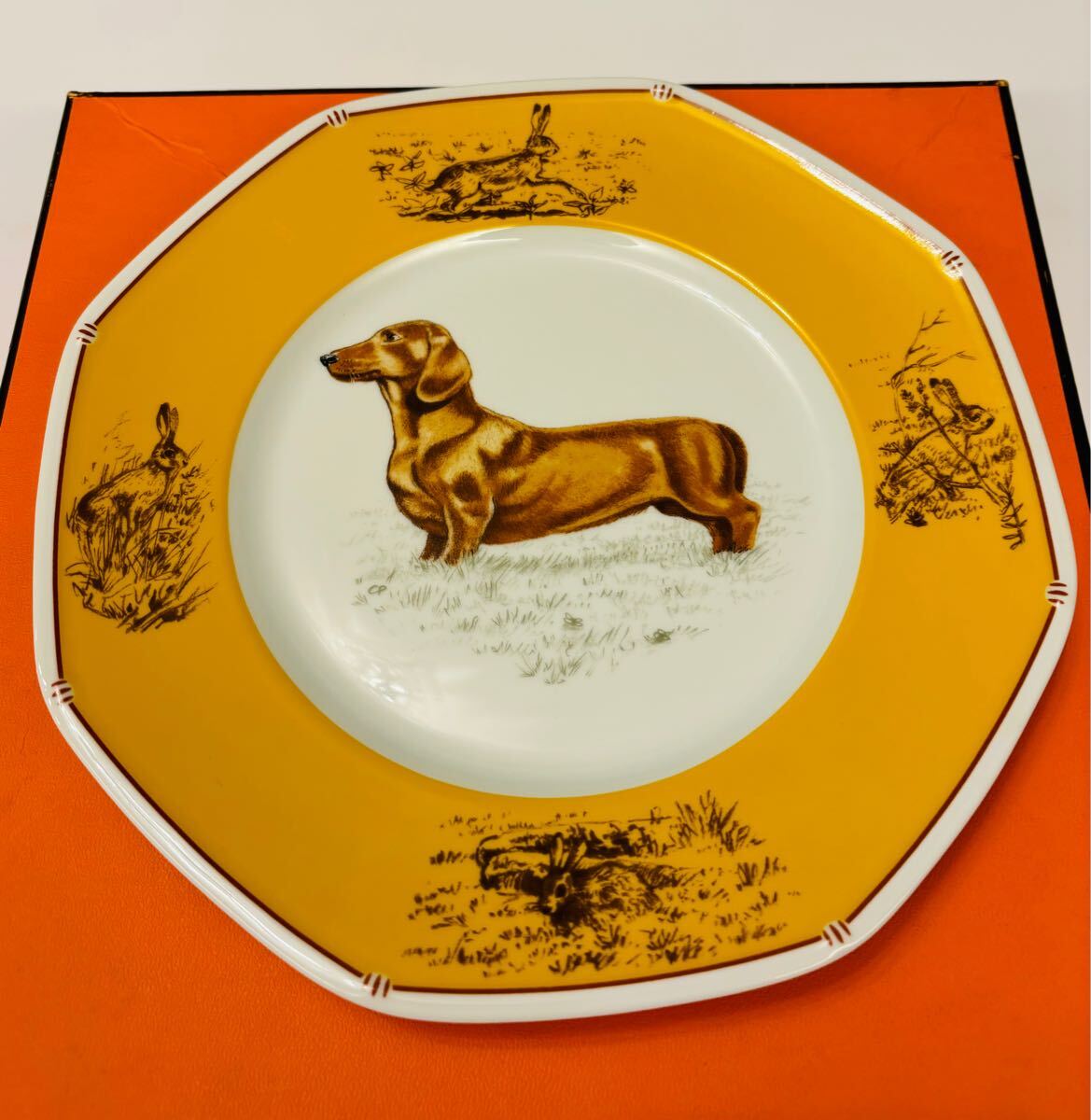 HERMES - 未使用♪　 エルメス　シャス21cmプレート　ダックスフンドスムース　イエロー HERMES - 未使用♪ エルメス シャス21cmプレート ダックスフンド