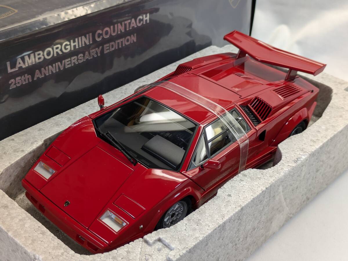 未使用品 オートアート 1/18 ランボルギーニ カウンタック 25th 未使用品 オートアート 1/18 ランボルギーニ カウンタック 25th