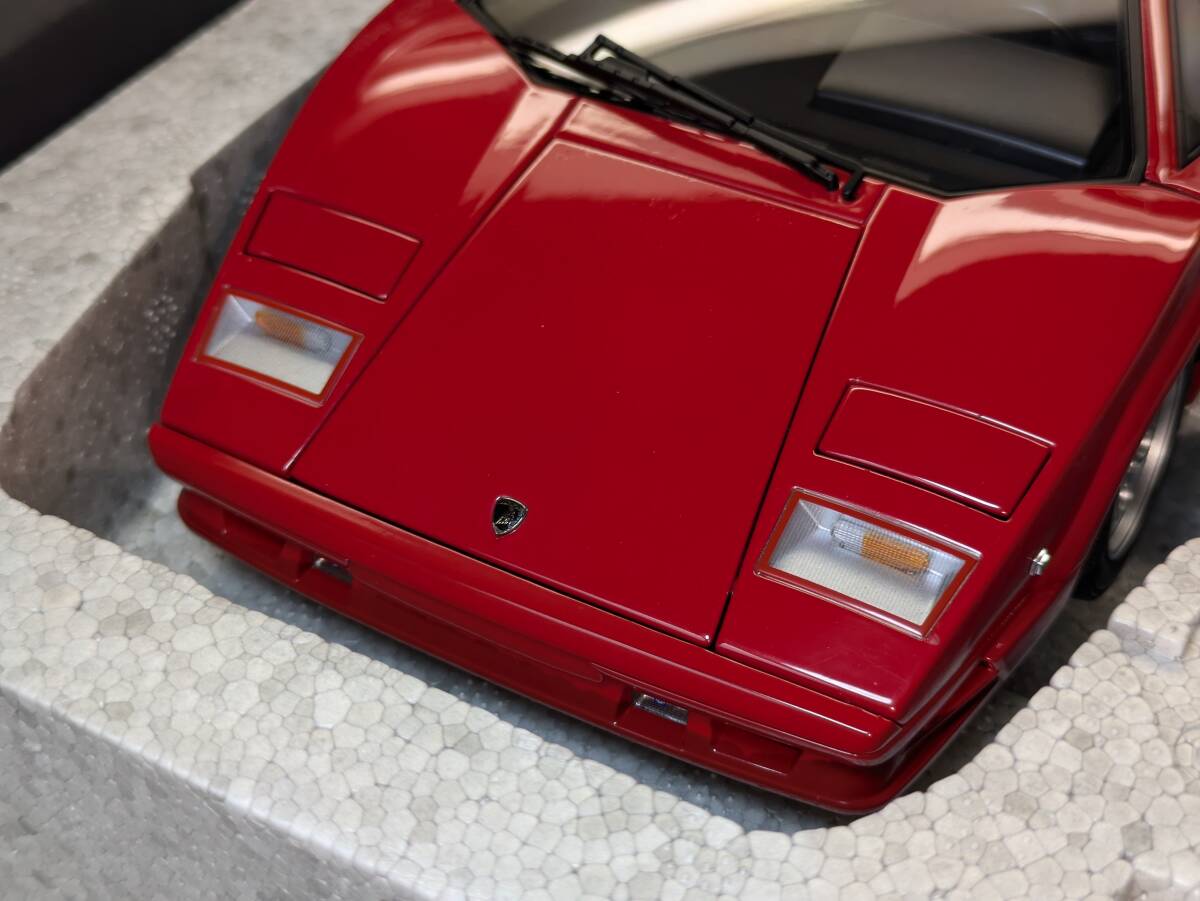 未使用品 オートアート 1/18 ランボルギーニ カウンタック 25th 未使用品 オートアート 1/18 ランボルギーニ カウンタック 25th