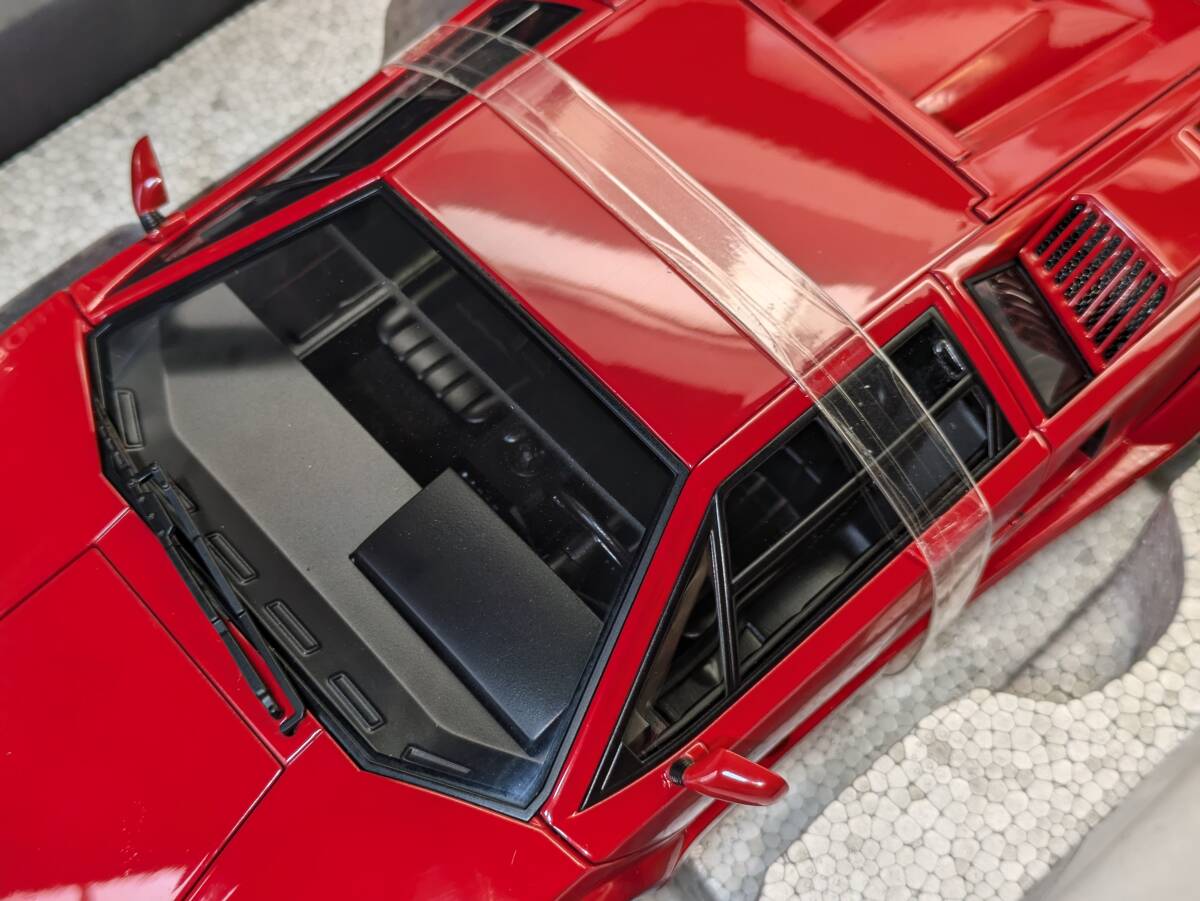 未使用品 オートアート 1/18 ランボルギーニ カウンタック 25th 未使用品 オートアート 1/18 ランボルギーニ カウンタック 25th