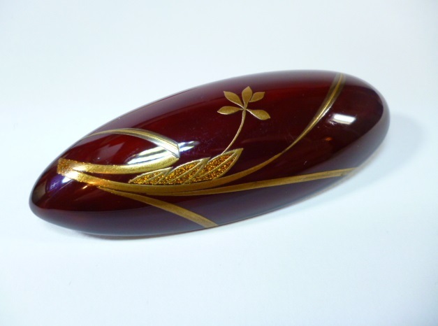 ф 漆塗り 金蒔絵 ブローチ ф 蒔絵 漆塗