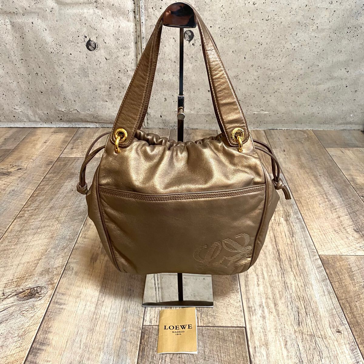 ロエベloewe 巾着型ミニトートバッグブラウンナッパレザー ロエベloewe 巾着型ミニトートバッグブラウンナッパレザー