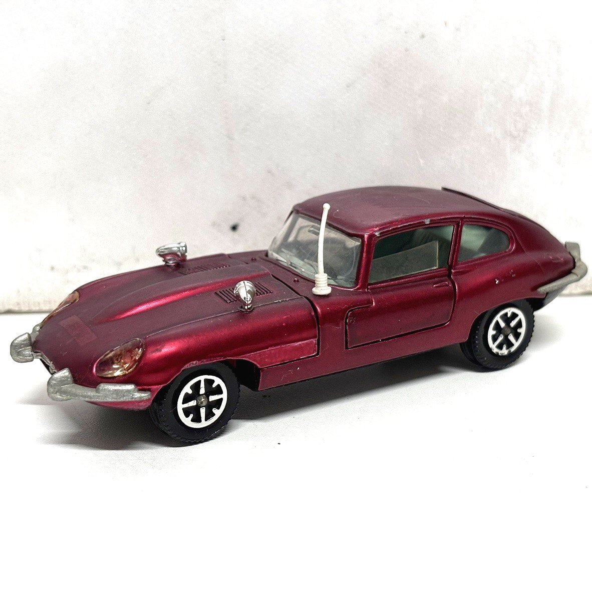 【41】DINKY TOYS ディンキートイズ JAGUAR E TYPE 2+2 ジャガー 模型 ミニカー 本体のみ 現状品