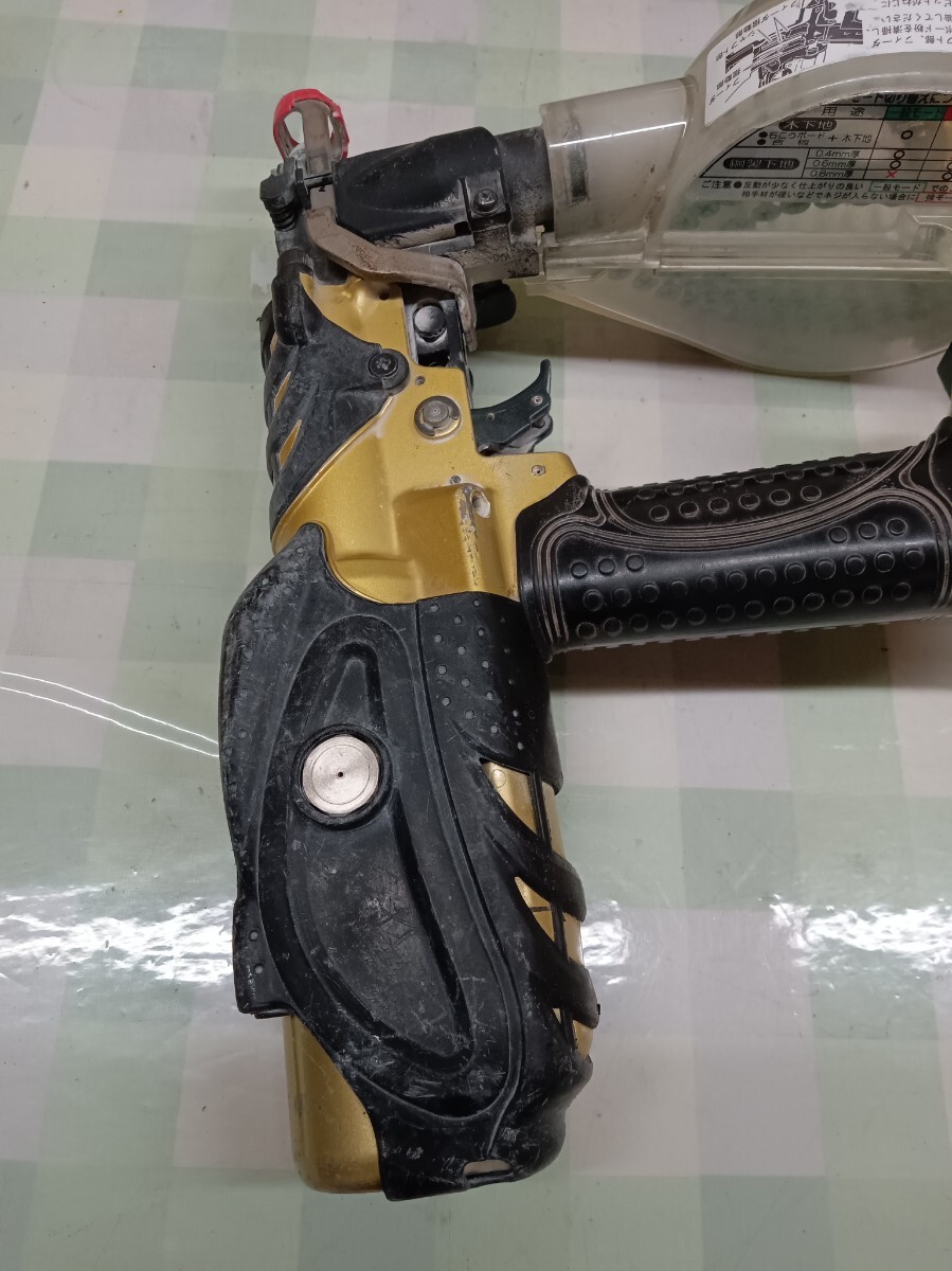 中古品】ハイコーキ(HIKOKI ※旧:日立工機) 高圧エアネジ打ち機 中古品】ハイコーキ(HIKOKI ※旧:日立工機) 高圧エアネジ打ち機