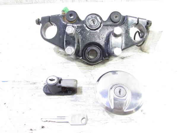 ZEXT ST250 NJ4AA 実動車外し 純正 キーシリンダーSET メインON抜け有 検※ ST250E グラストラッカー ビッグボーイ ボルティ NJ47A 142K22