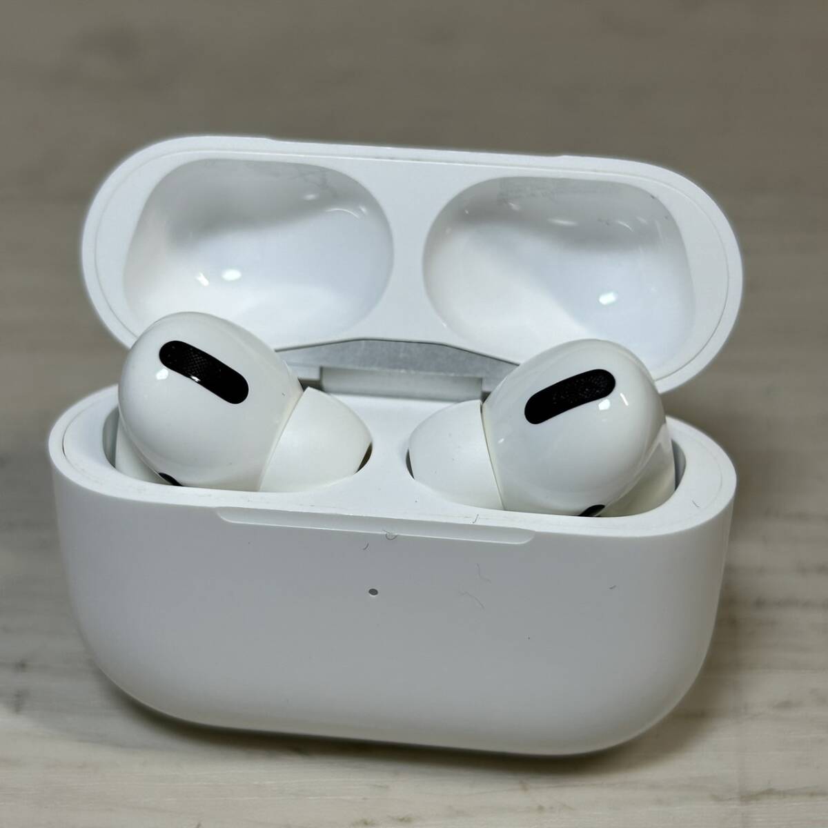 AirPods pro1純正 楽天市場】新品 Apple純正 AirPods Pro (第 1 世代) MagSafe
