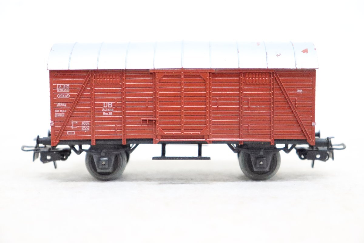 □HOゲージ「EMD E-8 AT&SF 金属製 A(動力車)+B(トレーラー車 □HOゲージ「EMD E-8 AT&SF 金属製 A(動力車)+B(トレーラー車