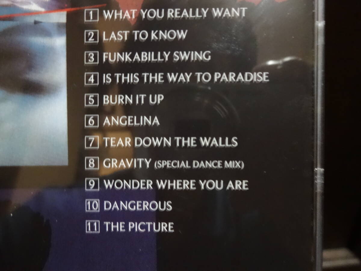 CD　マイケルセンベロ　　WITHOUT WALLS　　輸入盤　　グラビティでお馴染み　80'sサウンド満載の名盤　ボビーコールドウェル参加_画像3