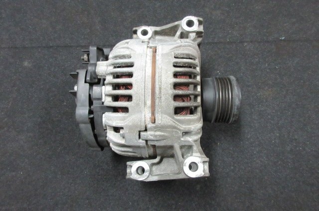 ★2009年 アルファロメオ 159 2.2JTS-TI ABA-93922 オルタネーター★_画像2