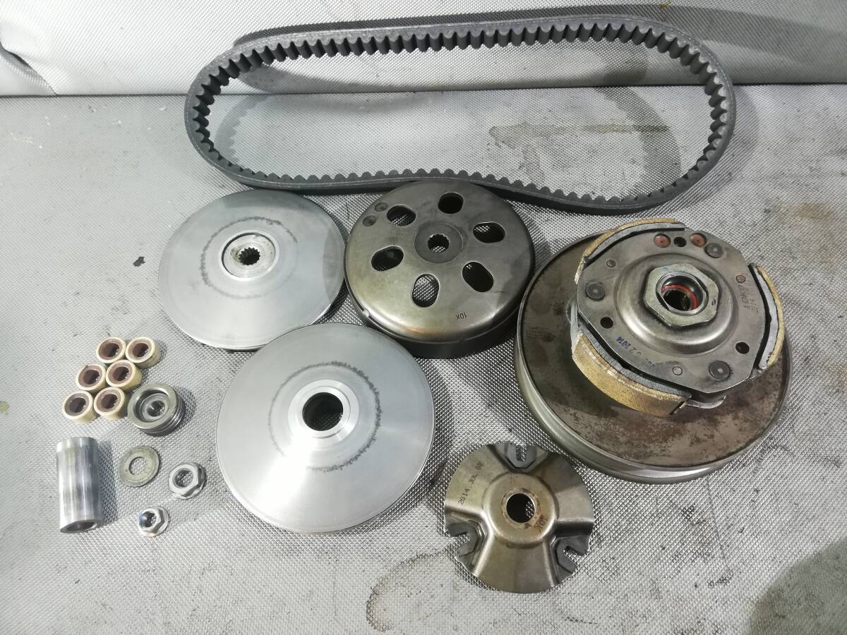 .EYA7 SG28J マジェスティS クラッチ プーリー ベルト
